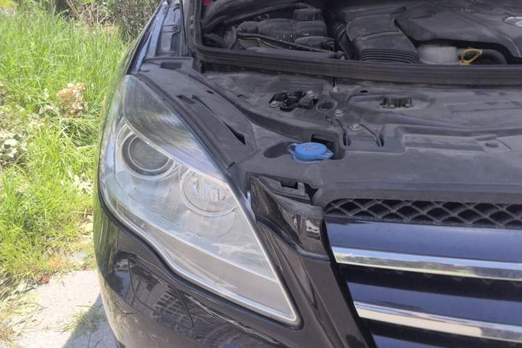 Used Mercedes-Benz R-Class 2014 R 320 4MATIC Business Model Engine Bay Right