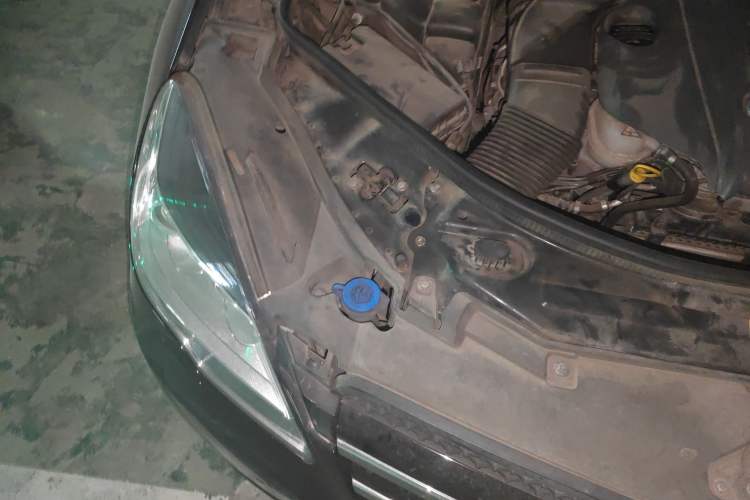 Used Mercedes-Benz R-Class 2014 R 320 4MATIC Business Model Engine Bay Right