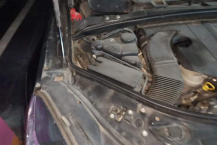 Used Mercedes-Benz R-Class 2014 R 320 4MATIC Business Model Engine Bay Right