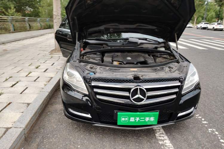 Used Mercedes-Benz R-Class 2014 R 320 4MATIC Business Model Engine Bay Right