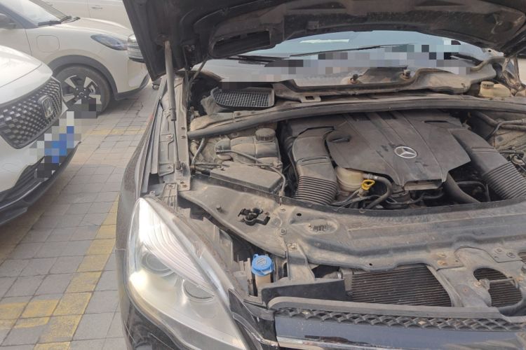 Used Mercedes-Benz R-Class 2014 R 320 4MATIC Business Model Engine Bay Right