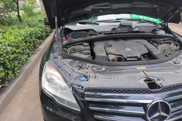 Used Mercedes-Benz R-Class 2014 R 320 4MATIC Business Model Engine Bay Right