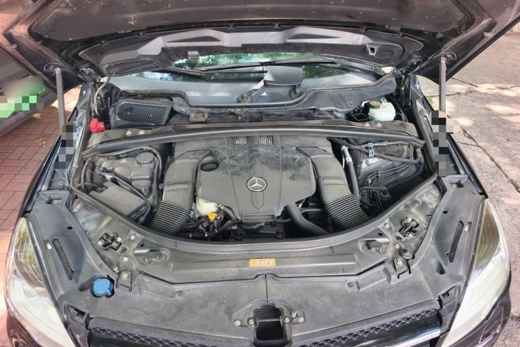 Used Mercedes-Benz R-Class 2014 R 320 4MATIC Business Model Engine Bay