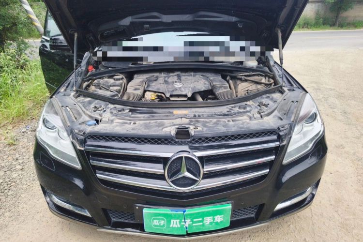 Used Mercedes-Benz R-Class 2014 R 320 4MATIC Business Model Engine Bay