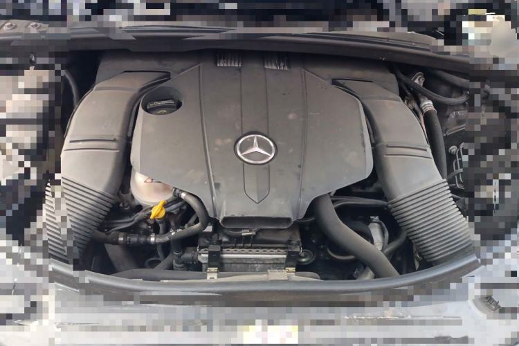 Used Mercedes-Benz R-Class 2014 R 320 4MATIC Business Model Engine Bay