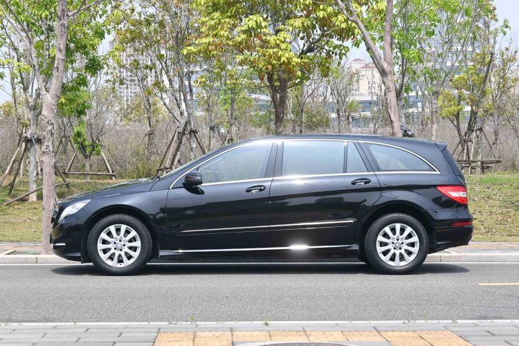 Used Mercedes-Benz R-Class 2014 R 320 4MATIC Business Model Exterior 3