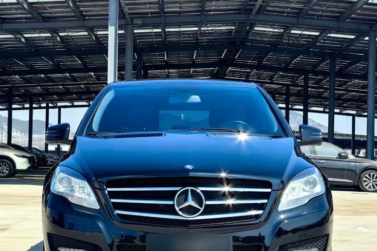 Used Mercedes-Benz R-Class 2014 R 320 4MATIC Business Model Exterior 3