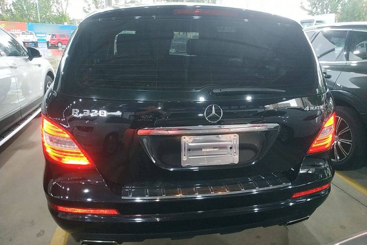 Used Mercedes-Benz R-Class 2014 R 320 4MATIC Business Model Exterior 4