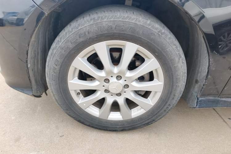 Used Mercedes-Benz R-Class 2014 R 320 4MATIC Business Model Exterior 4
