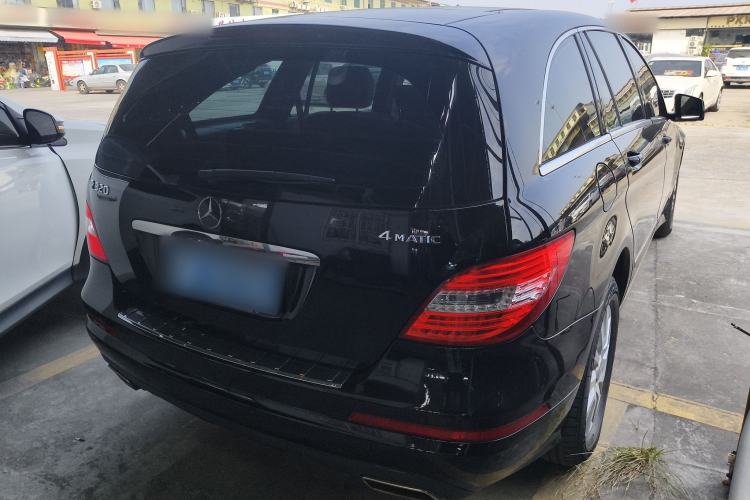 Used Mercedes-Benz R-Class 2014 R 320 4MATIC Business Model Exterior 5
