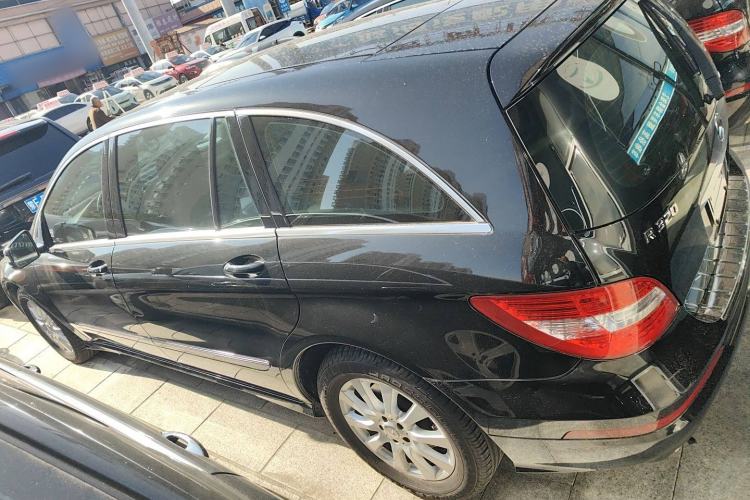 Used Mercedes-Benz R-Class 2014 R 320 4MATIC Business Model Exterior 5