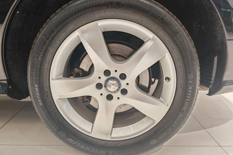 Used Mercedes-Benz R-Class 2014 R 400 4MATIC Business Model Exterior 7