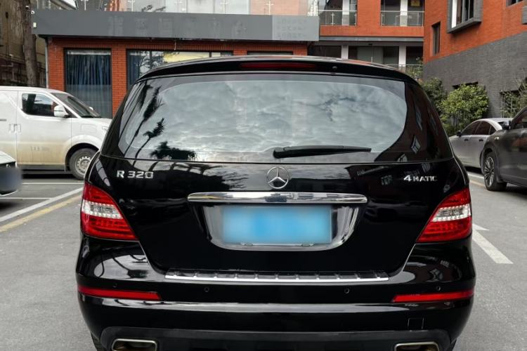 Used Mercedes-Benz R-Class 2014 R 320 4MATIC Business Model Exterior 9