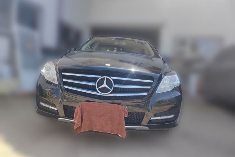 Used Mercedes-Benz R-Class 2014 R 320 4MATIC Luxury Model Front