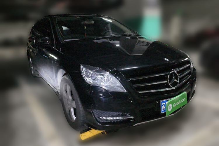 Used Mercedes-Benz R-Class 2014 R 400 4MATIC Business Model Front Right 45 Deg