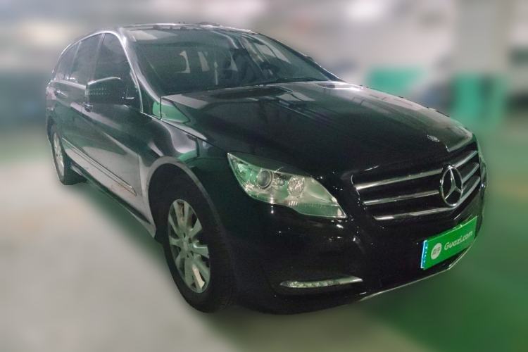 Used Mercedes-Benz R-Class 2014 R 320 4MATIC Business Model Front Right 45 Deg
