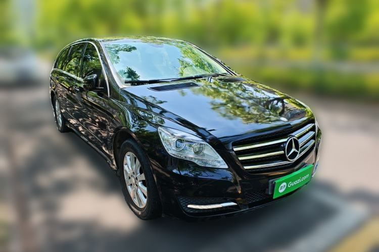 Used Mercedes-Benz R-Class 2014 R 320 4MATIC Business Model Front Right 45 Deg