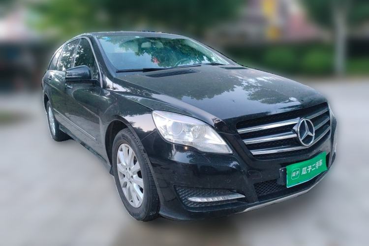 Used Mercedes-Benz R-Class 2014 R 320 4MATIC Business Model Front Right 45 Deg