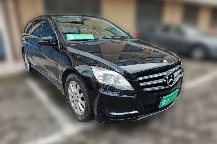 Used Mercedes-Benz R-Class 2014 R 320 4MATIC Business Model Front Right 45 Deg