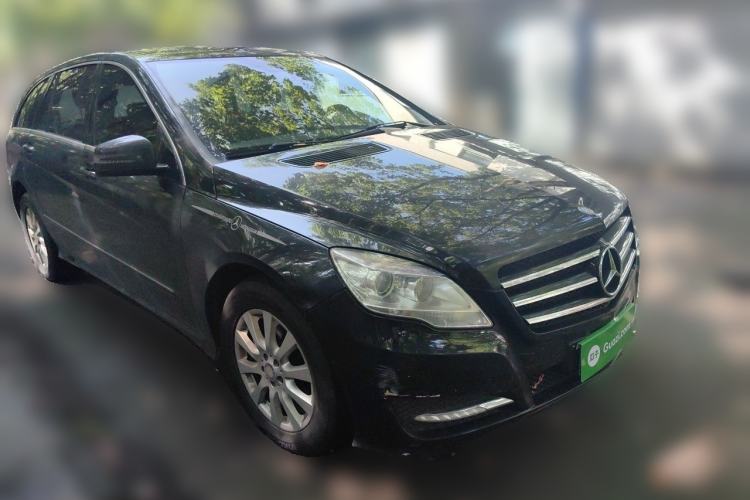 Used Mercedes-Benz R-Class 2014 R 320 4MATIC Luxury Model Front Right 45 Deg