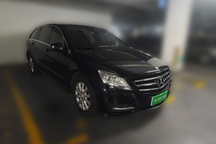 Used Mercedes-Benz R-Class 2014 R 320 4MATIC Business Model Front Right 45 Deg