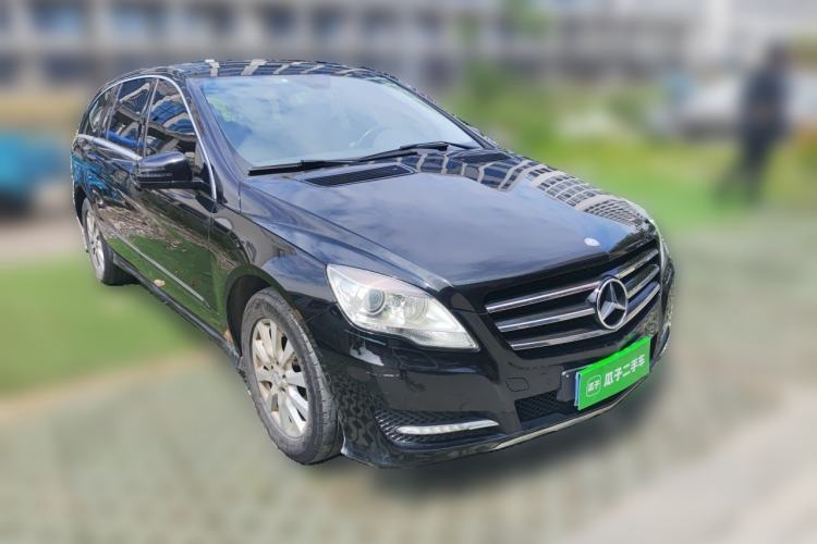 Used Mercedes-Benz R-Class 2014 R 320 4MATIC Business Model Front Right 45 Deg
