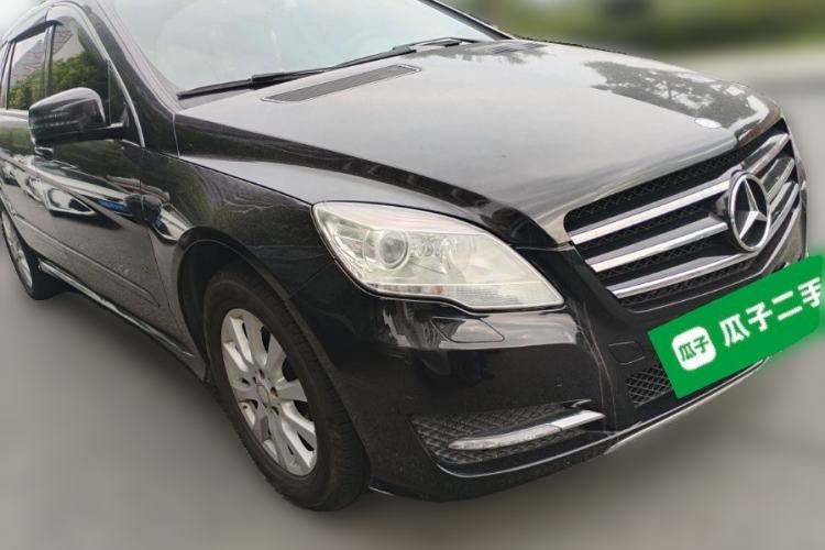 Used Mercedes-Benz R-Class 2014 R 320 4MATIC Business Model Front Right 45 Deg