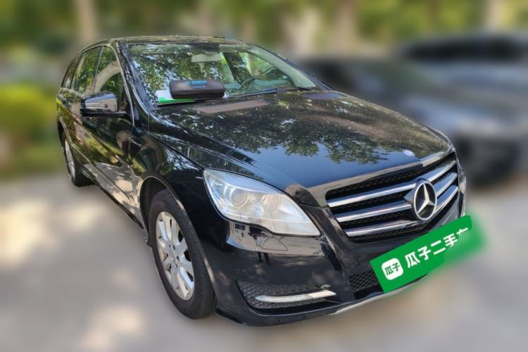 Used Mercedes-Benz R-Class 2014 R 320 4MATIC Business Model Front Right 45 Deg