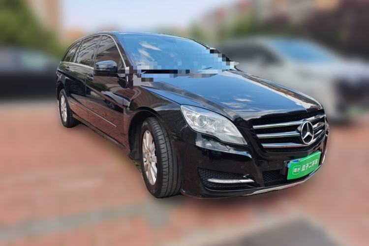 Used Mercedes-Benz R-Class 2014 R 320 4MATIC Business Model Front Right 45 Deg