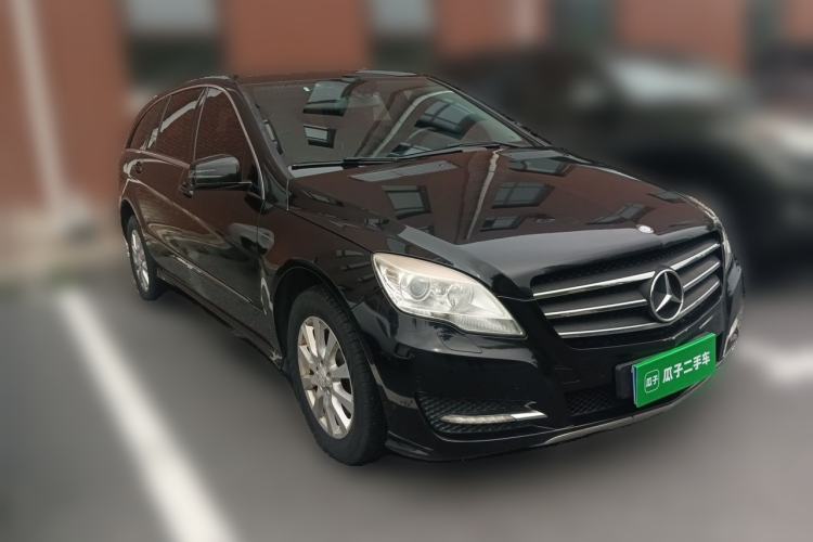 Used Mercedes-Benz R-Class 2014 R 320 4MATIC Business Model Front Right 45 Deg