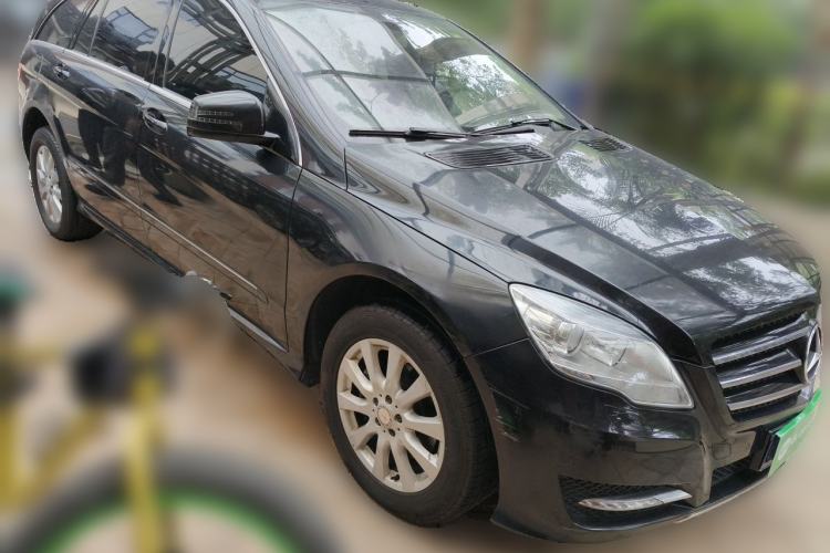 Used Mercedes-Benz R-Class 2014 R 320 4MATIC Business Model Front Right 45 Deg