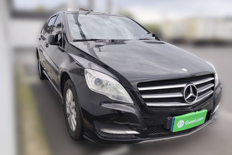 Used Mercedes-Benz R-Class 2014 R 320 4MATIC Business Model Front Right 45 Deg