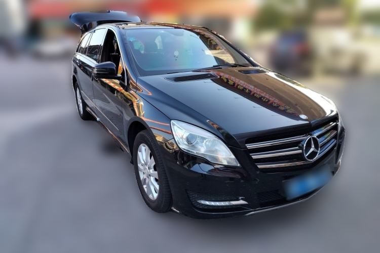 Used Mercedes-Benz R-Class 2014 R 320 4MATIC Business Model Front Right 45 Deg