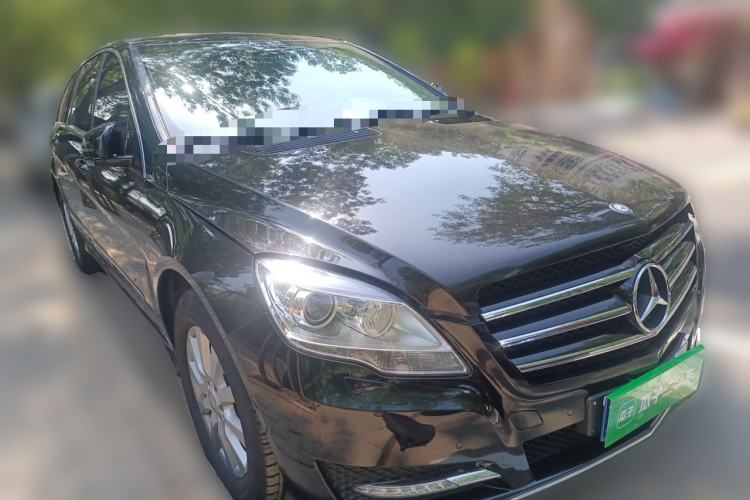 Used Mercedes-Benz R-Class 2014 R 320 4MATIC Business Model Front Right 45 Deg