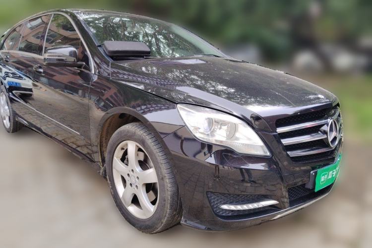 Used Mercedes-Benz R-Class 2014 R 400 4MATIC Business Model Front Right 45 Deg