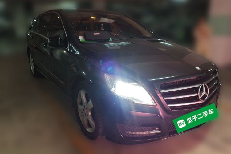 Used Mercedes-Benz R-Class 2014 R 400 4MATIC Business Model Front Right 45 Deg