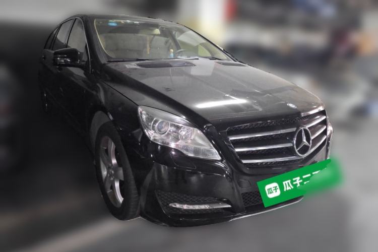 Used Mercedes-Benz R-Class 2014 R 400 4MATIC Business Model Front Right 45 Deg