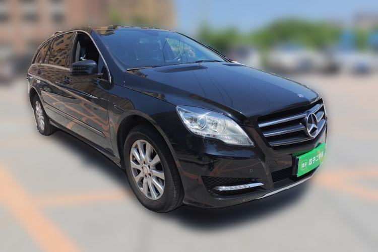 Used Mercedes-Benz R-Class 2014 R 320 4MATIC Business Model Front Right 45 Deg