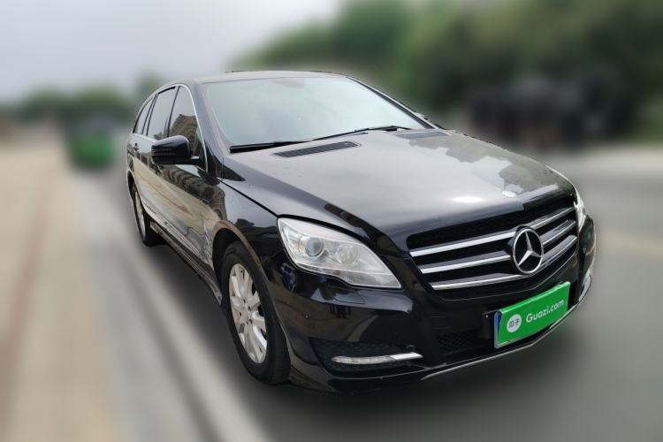 Used Mercedes-Benz R-Class 2014 R 320 4MATIC Business Model Front Right 45 Deg