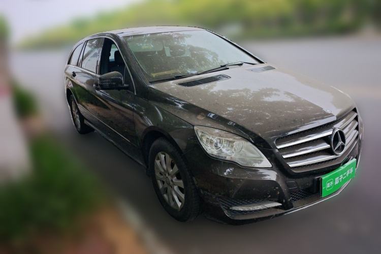 Used Mercedes-Benz R-Class 2014 R 320 4MATIC Business Model Front Right 45 Deg
