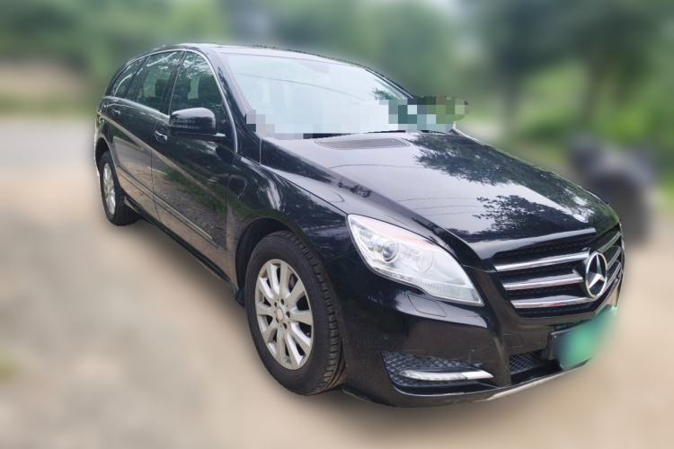 Used Mercedes-Benz R-Class 2014 R 320 4MATIC Business Model Front Right 45 Deg