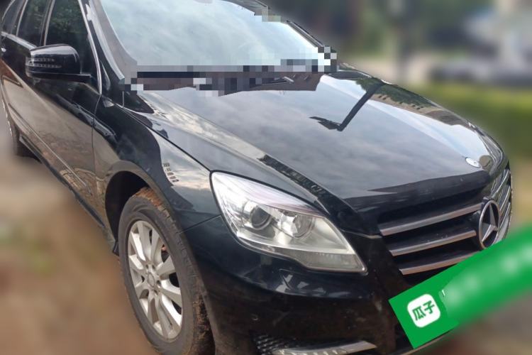Used Mercedes-Benz R-Class 2014 R 320 4MATIC Business Model Front Right 45 Deg