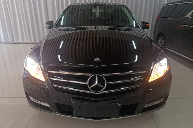 Used Mercedes-Benz R-Class 2014 R 320 4MATIC Business Model Front