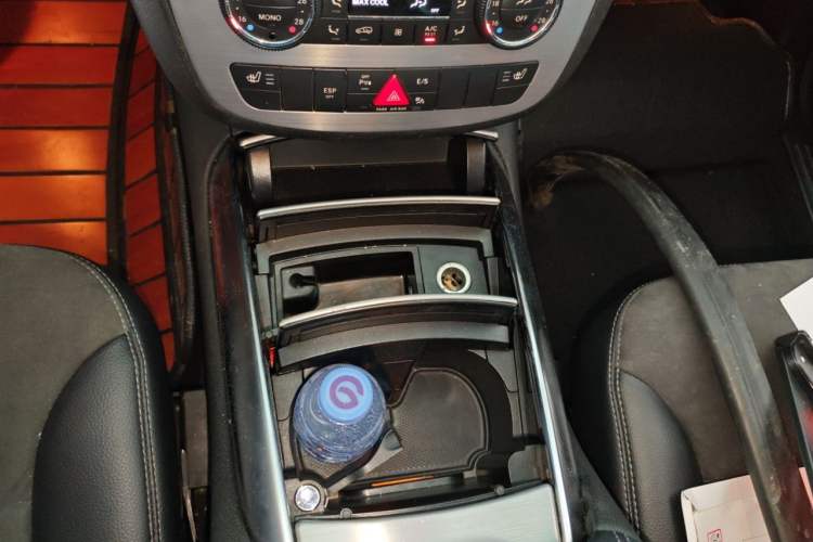 Used Mercedes-Benz R-Class 2014 R 320 4MATIC Business Model Gear Lever
