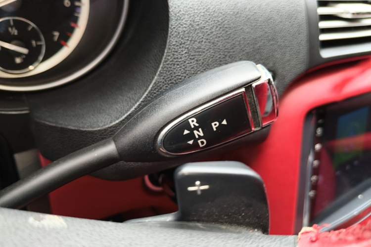 Used Mercedes-Benz R-Class 2014 R 320 4MATIC Business Model Gear Lever