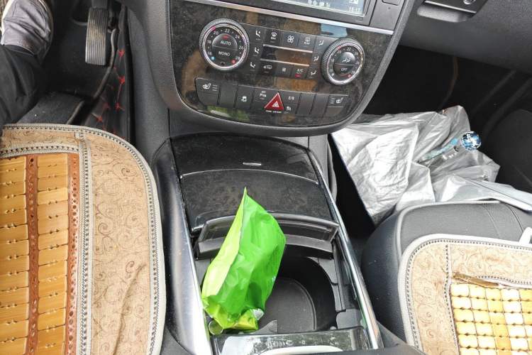 Used Mercedes-Benz R-Class 2014 R 320 4MATIC Luxury Model Gear Lever