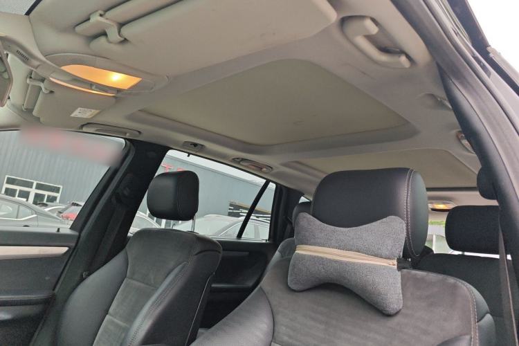 Used Mercedes-Benz R-Class 2014 R 320 4MATIC Business Model Headliner