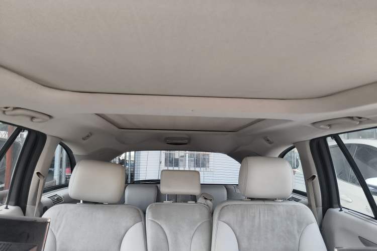 Used Mercedes-Benz R-Class 2014 R 320 4MATIC Business Model Headliner