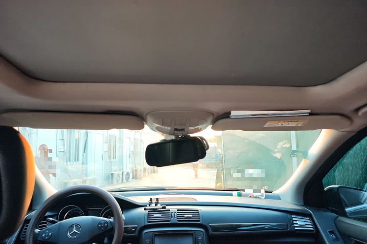 Used Mercedes-Benz R-Class 2014 R 320 4MATIC Luxury Model Headliner