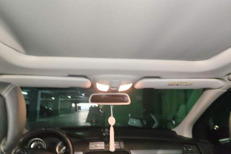 Used Mercedes-Benz R-Class 2014 R 320 4MATIC Business Model Headliner